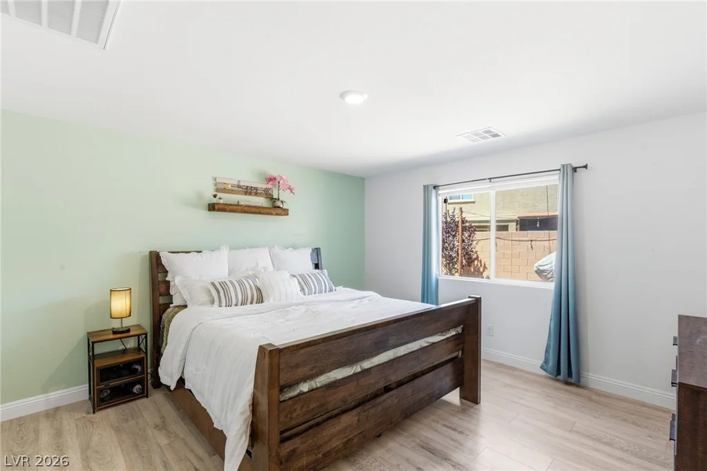 1869 Crystal Meadow, Las Vegas, NV 89115