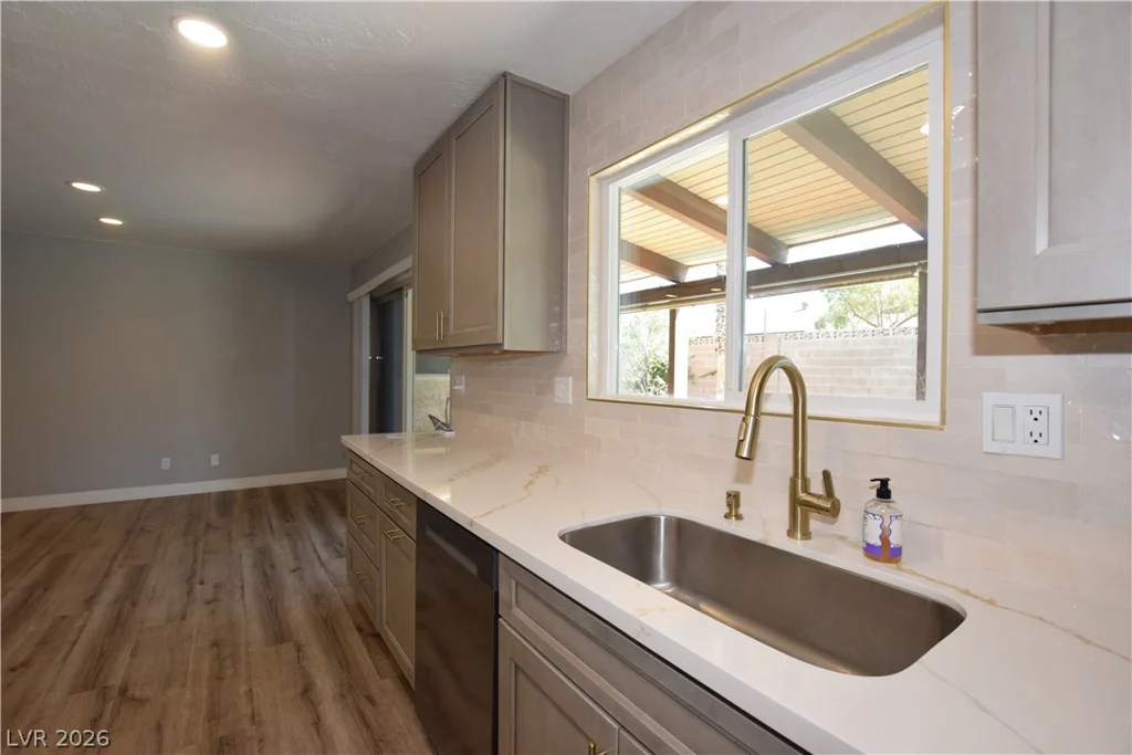 6291 Brea, Las Vegas, NV 89118