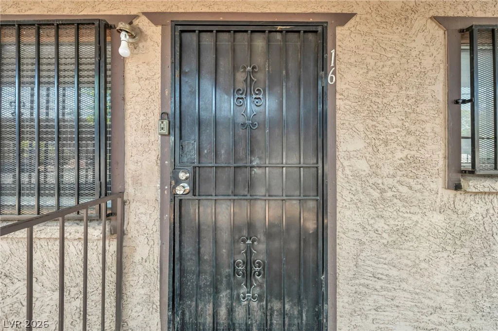 3719 Hazelwood, Las Vegas, NV 89119