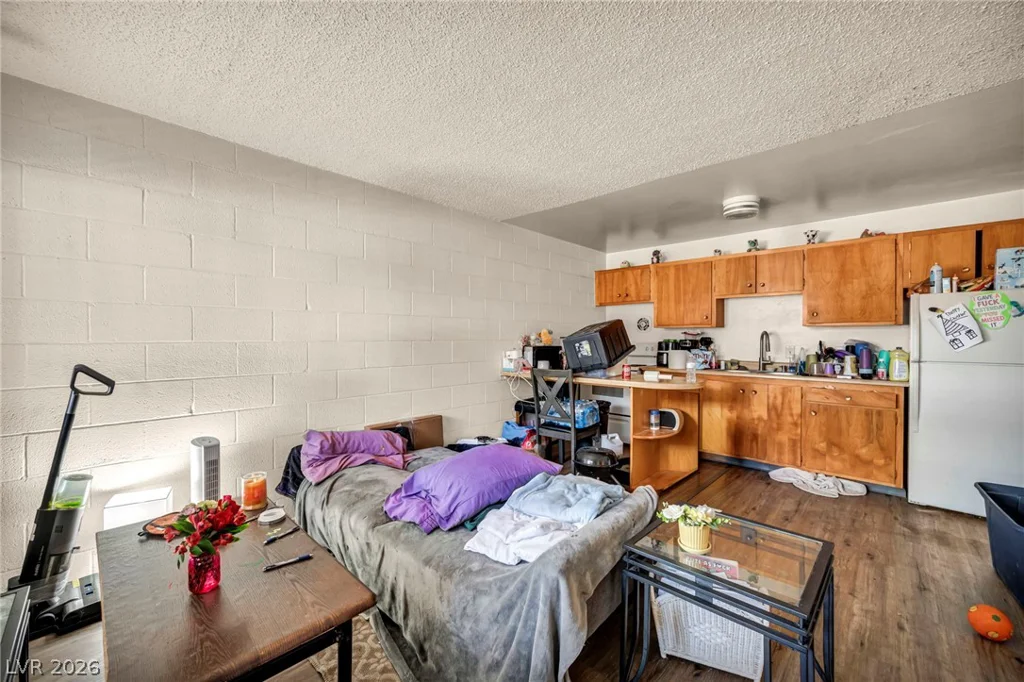 3719 Hazelwood, Las Vegas, NV 89119