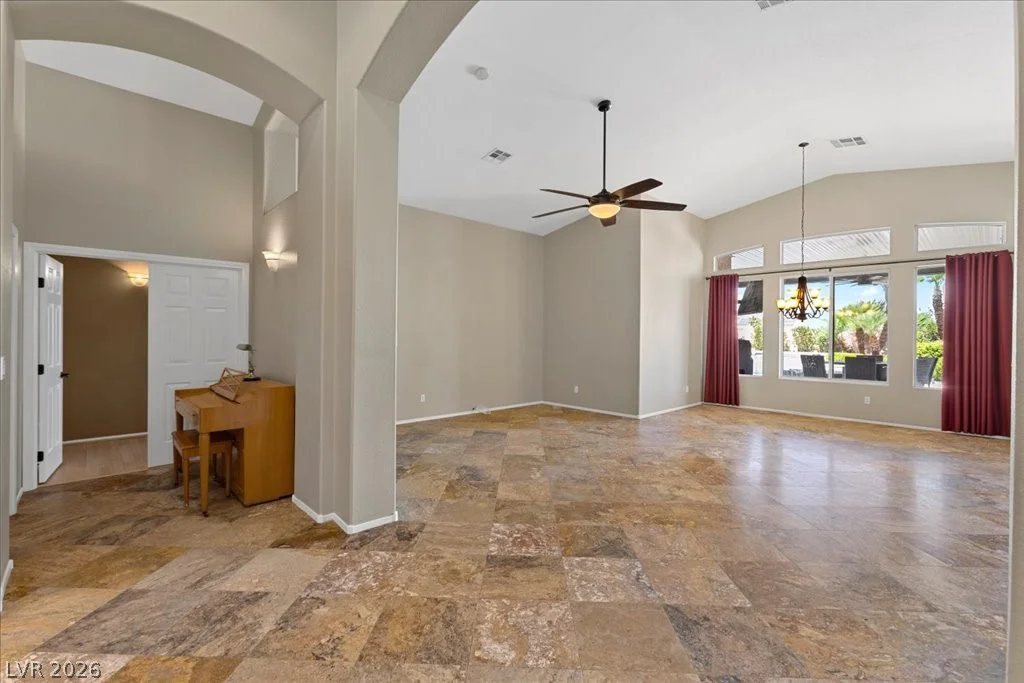284 Ben Johnson, Las Vegas, NV 89183