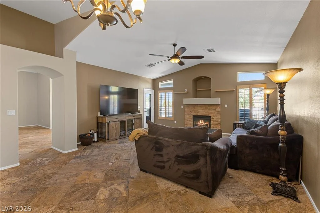 284 Ben Johnson, Las Vegas, NV 89183