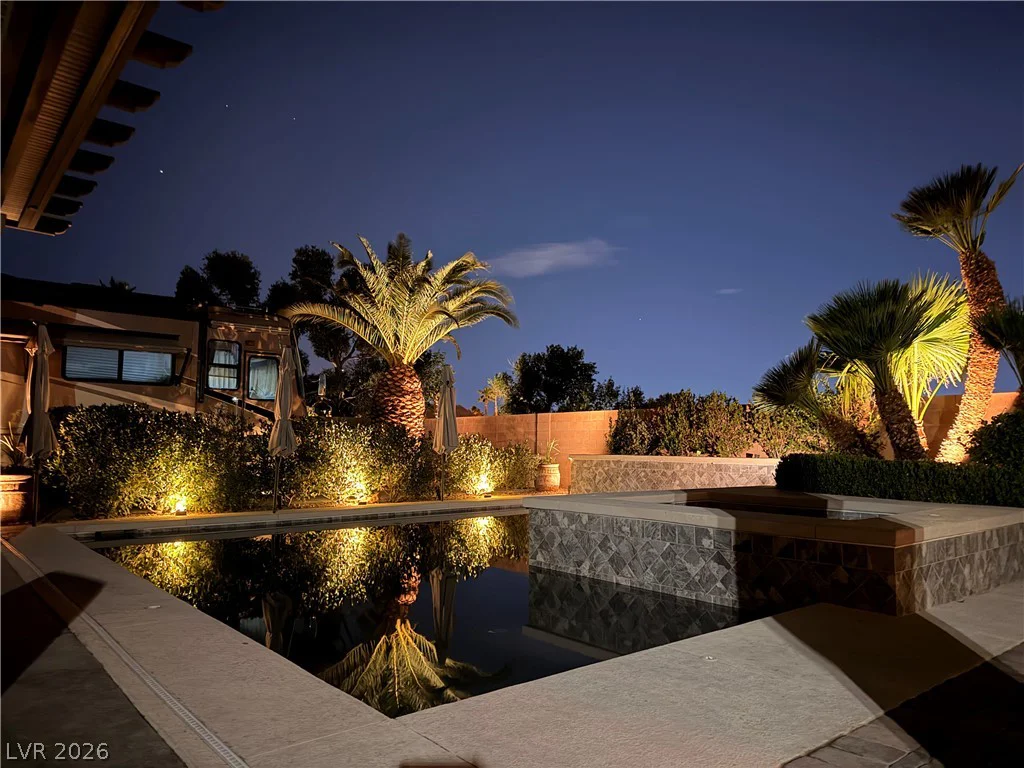 284 Ben Johnson, Las Vegas, NV 89183