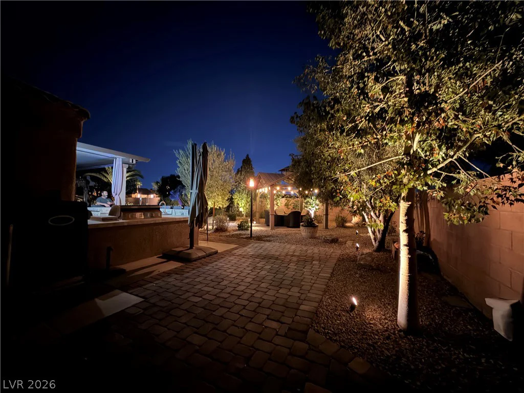 284 Ben Johnson, Las Vegas, NV 89183