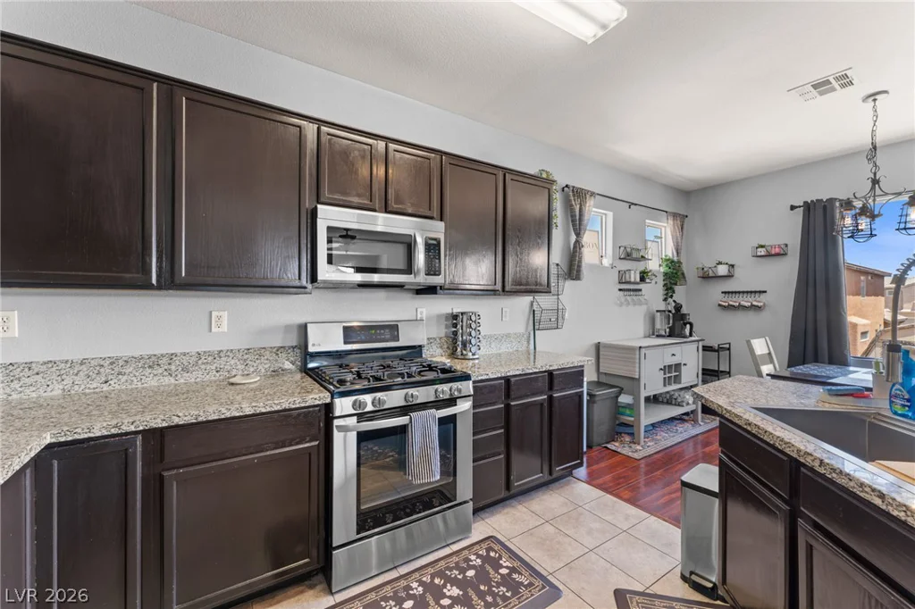 7068 Mandy Scarlet, Las Vegas, NV 89148