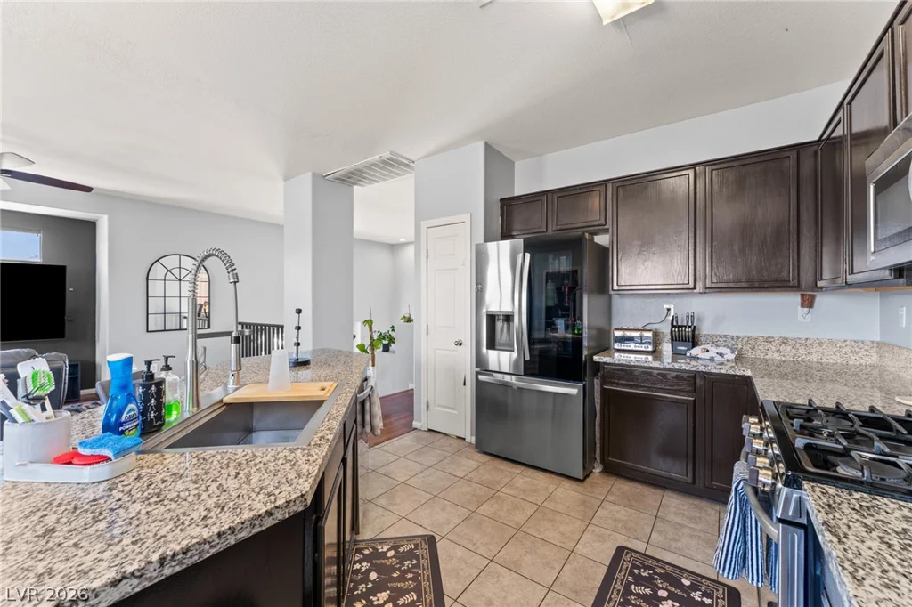 7068 Mandy Scarlet, Las Vegas, NV 89148
