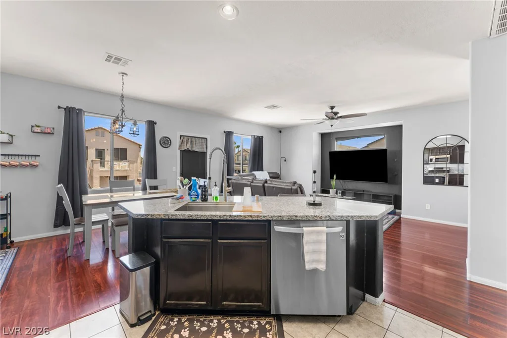 7068 Mandy Scarlet, Las Vegas, NV 89148
