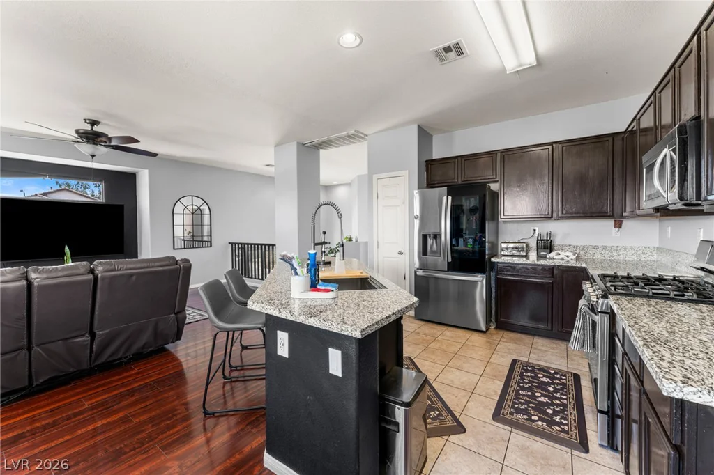 7068 Mandy Scarlet, Las Vegas, NV 89148