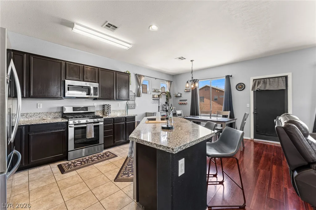 7068 Mandy Scarlet, Las Vegas, NV 89148