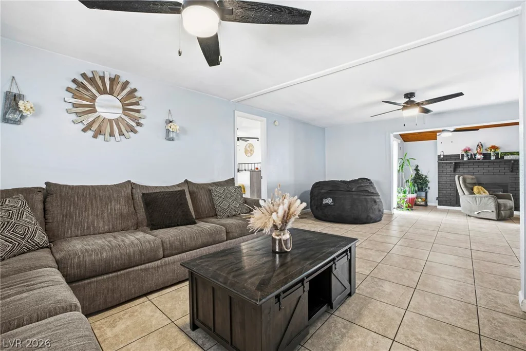 3516 Cactus Springs, Las Vegas, NV 89115