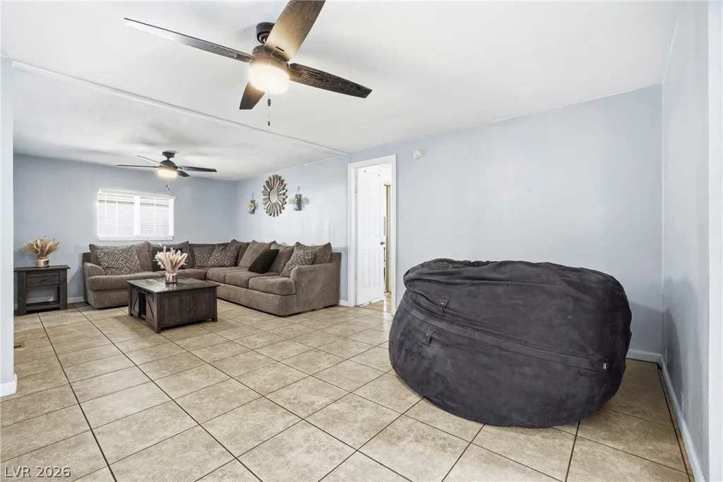 3516 Cactus Springs, Las Vegas, NV 89115