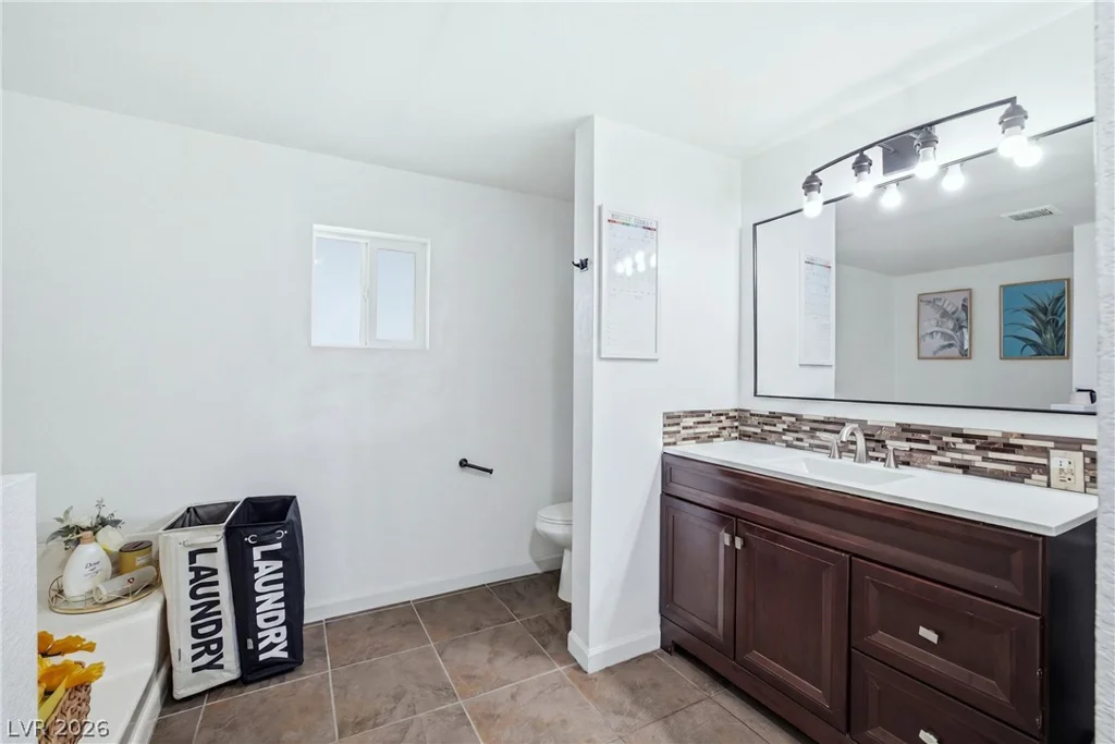 3516 Cactus Springs, Las Vegas, NV 89115
