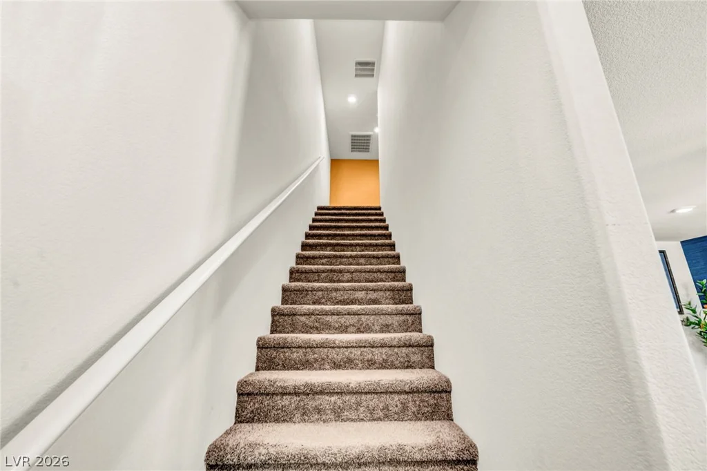 6956 Stratham Hill, Las Vegas, NV 89166