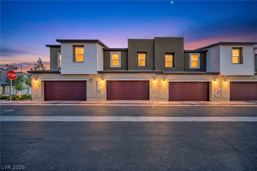 6956 Stratham Hill, Las Vegas, NV 89166