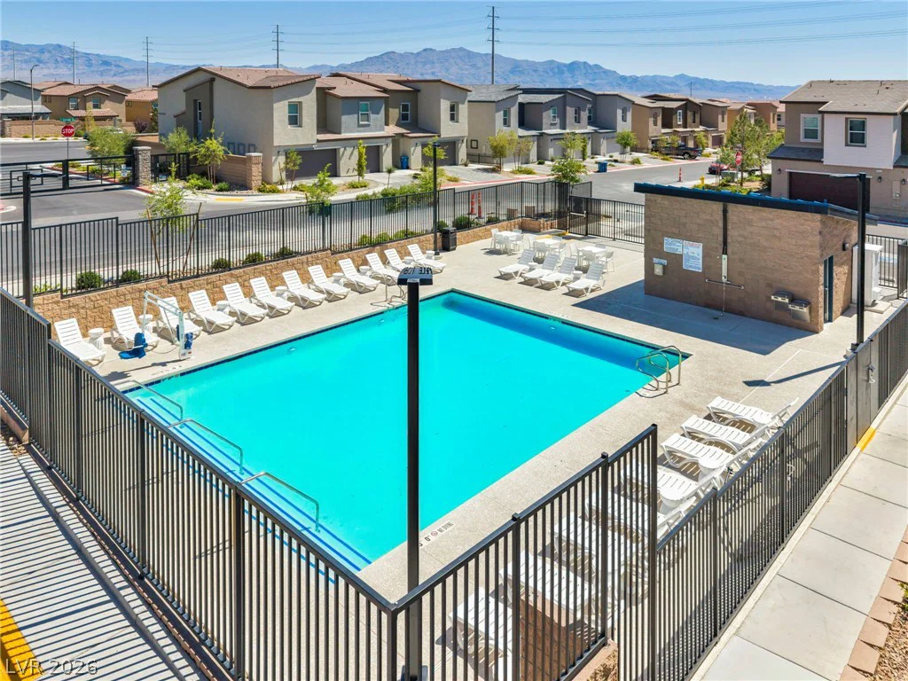 6956 Stratham Hill, Las Vegas, NV 89166