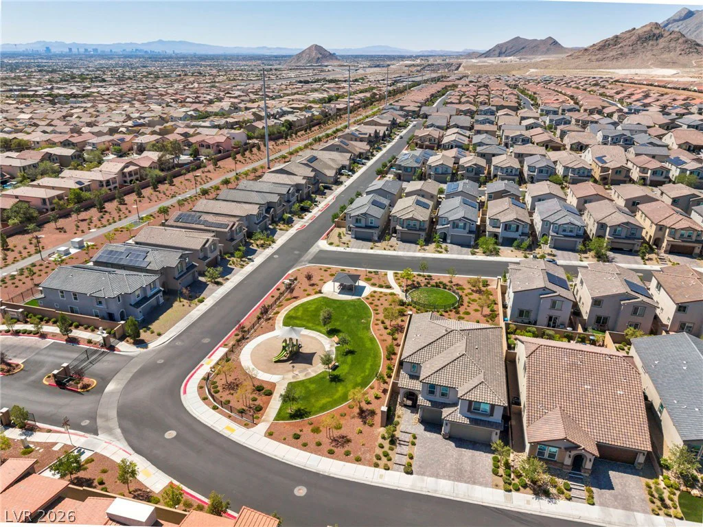 6956 Stratham Hill, Las Vegas, NV 89166