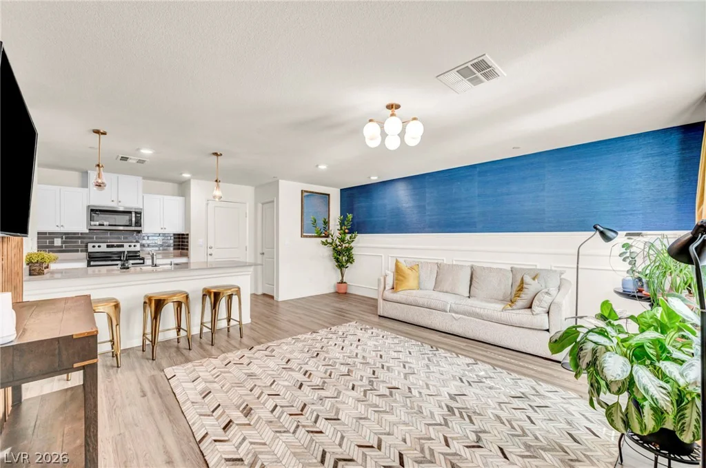 6956 Stratham Hill, Las Vegas, NV 89166