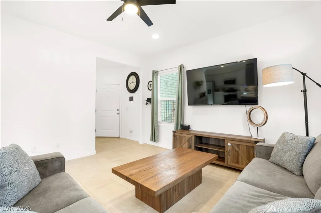 1817 Lincoln, Las Vegas, NV 89115