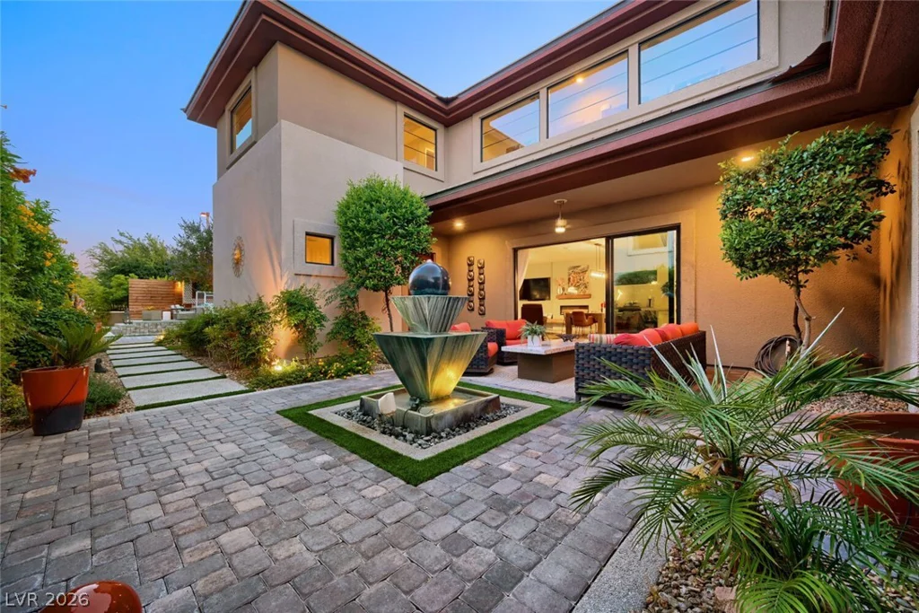 10313 Jade Point, Las Vegas, NV 89135