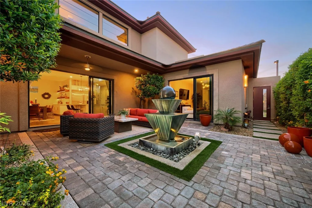 10313 Jade Point, Las Vegas, NV 89135