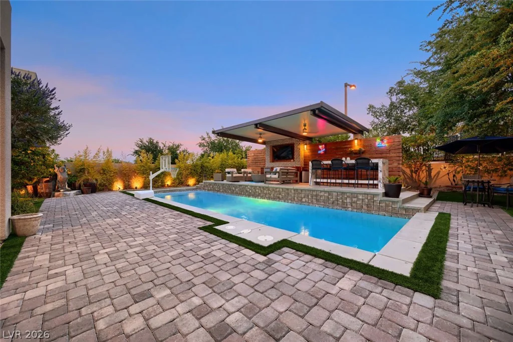 10313 Jade Point, Las Vegas, NV 89135