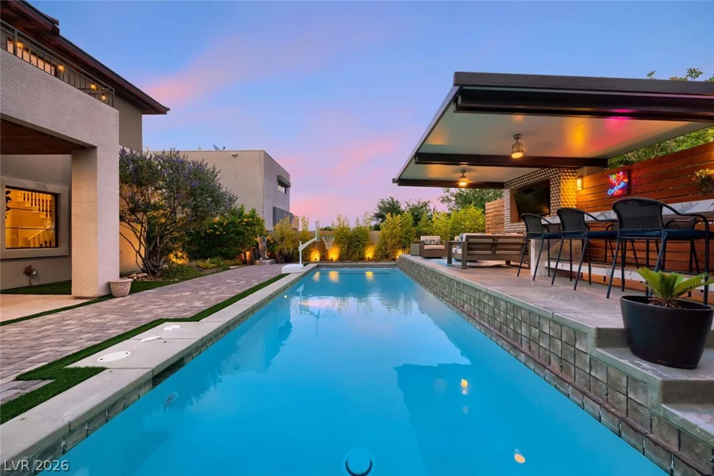 10313 Jade Point, Las Vegas, NV 89135