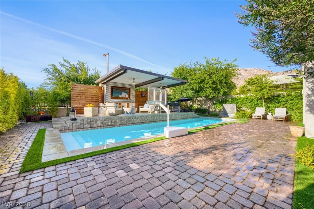 10313 Jade Point, Las Vegas, NV 89135