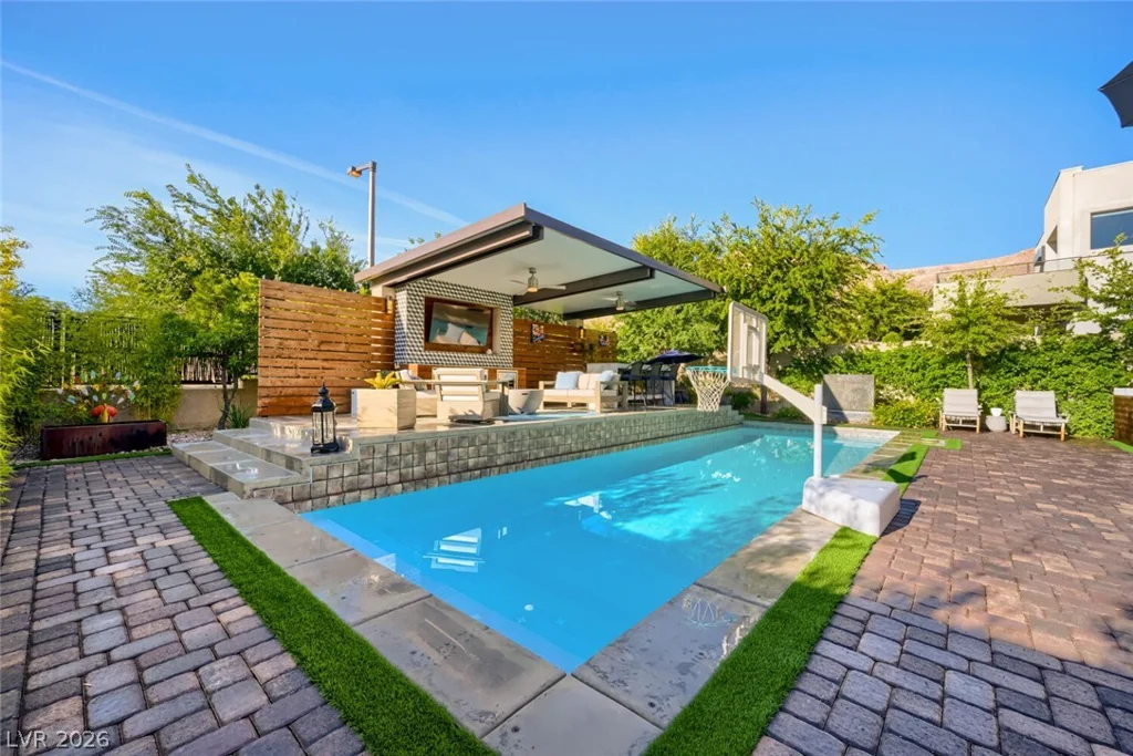 10313 Jade Point, Las Vegas, NV 89135