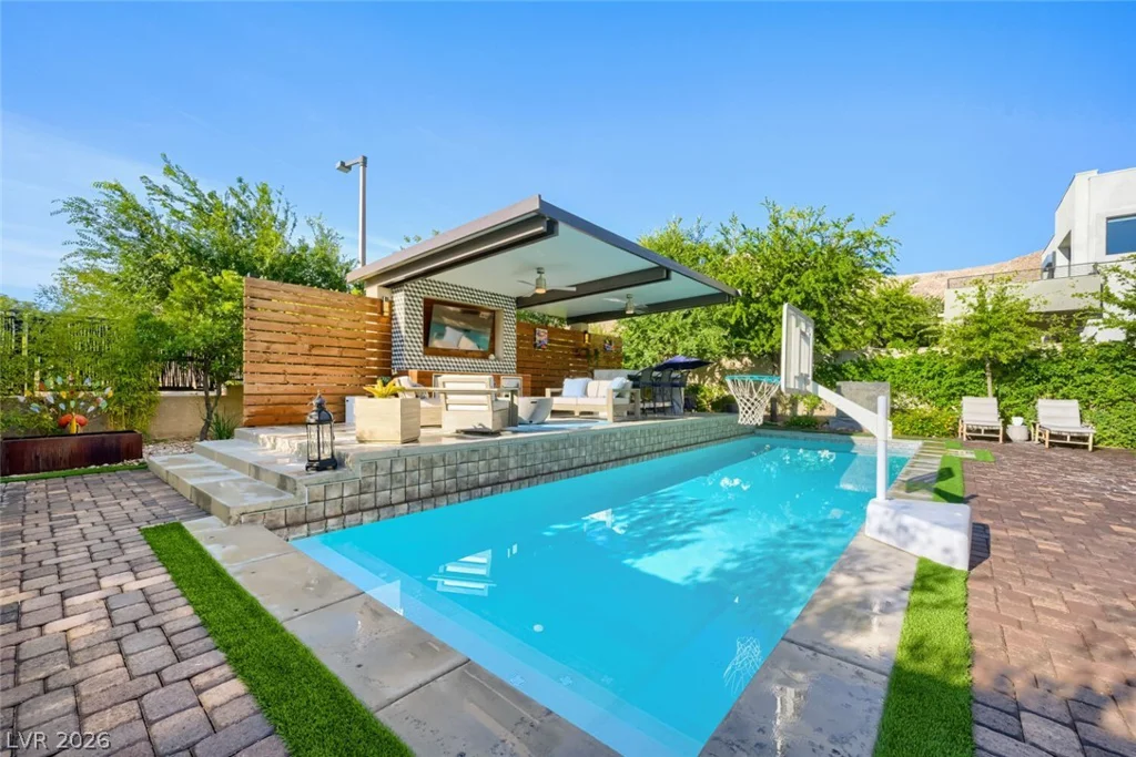 10313 Jade Point, Las Vegas, NV 89135