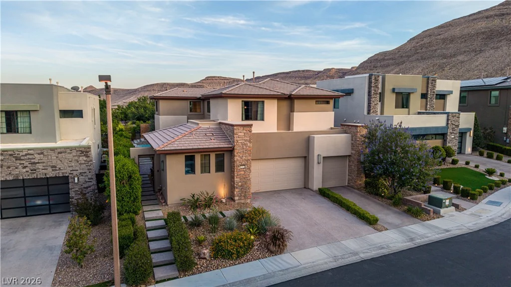 10313 Jade Point, Las Vegas, NV 89135