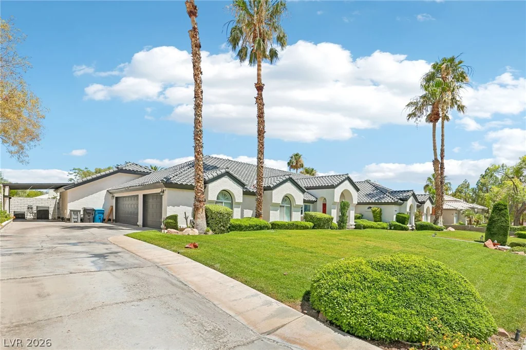 1700 Charles Lam, Las Vegas, NV 89117