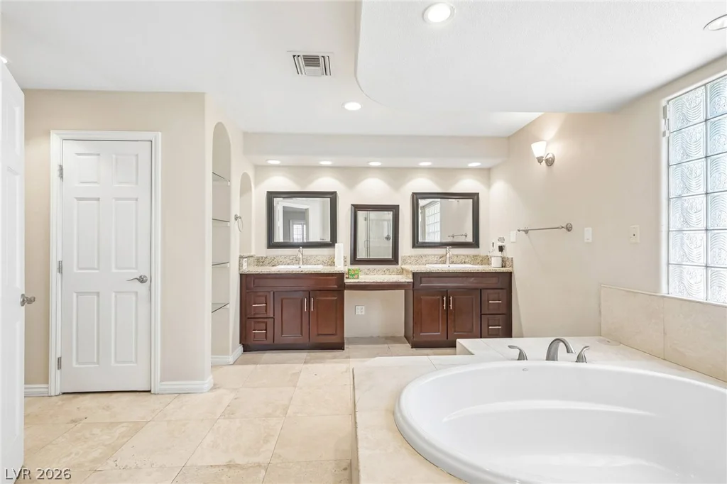 1700 Charles Lam, Las Vegas, NV 89117