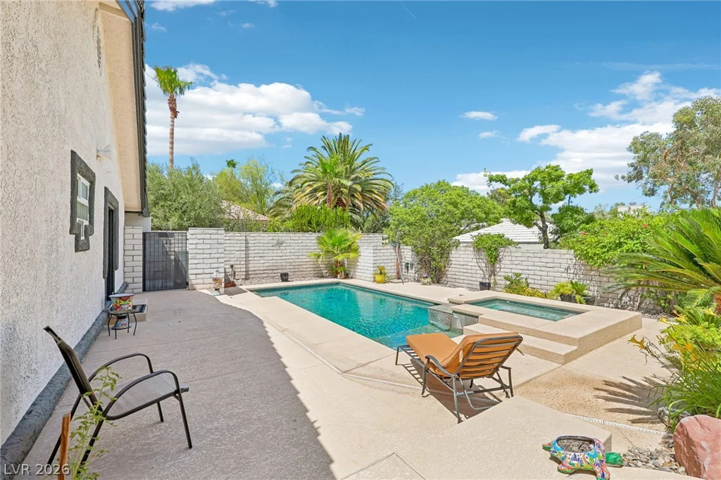 1700 Charles Lam, Las Vegas, NV 89117