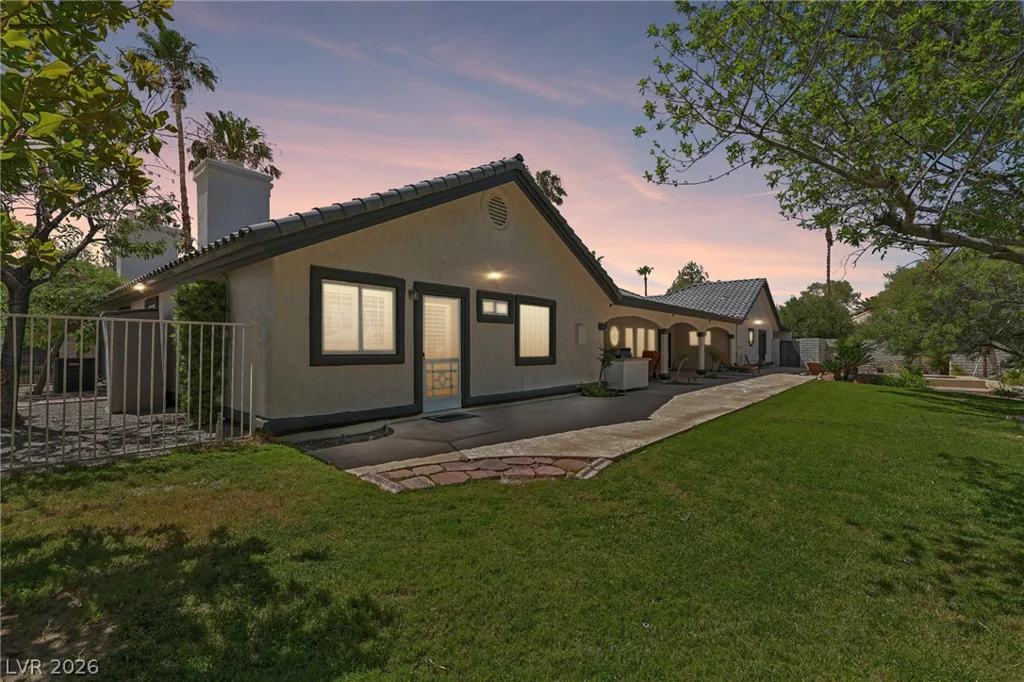 1700 Charles Lam, Las Vegas, NV 89117