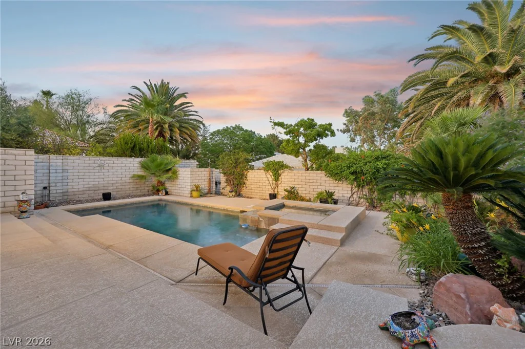 1700 Charles Lam, Las Vegas, NV 89117