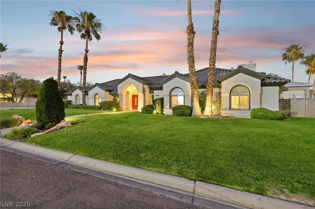 1700 Charles Lam, Las Vegas, NV 89117