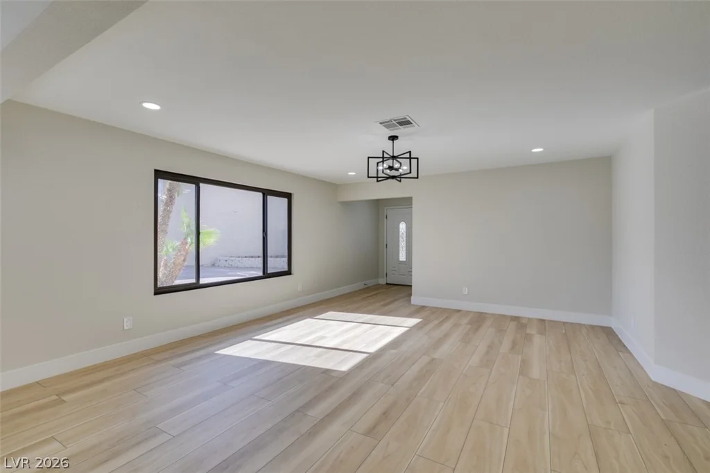 5836 Cinnabar, Las Vegas, NV 89110