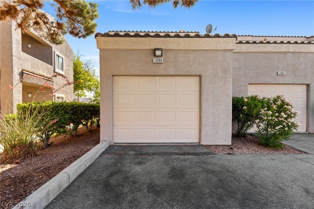 5250 Rainbow, Las Vegas, NV 89118