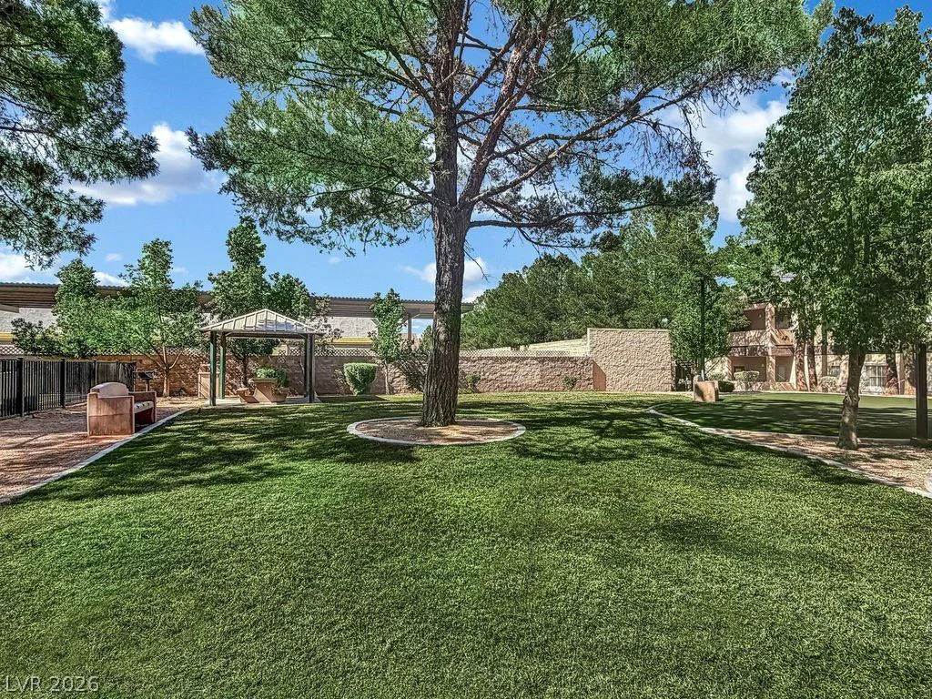5250 Rainbow, Las Vegas, NV 89118