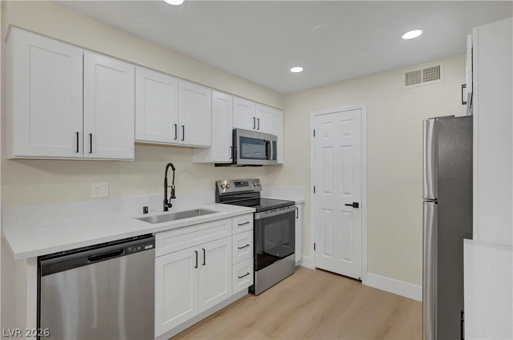 2451 Rainbow, Las Vegas, NV 89108