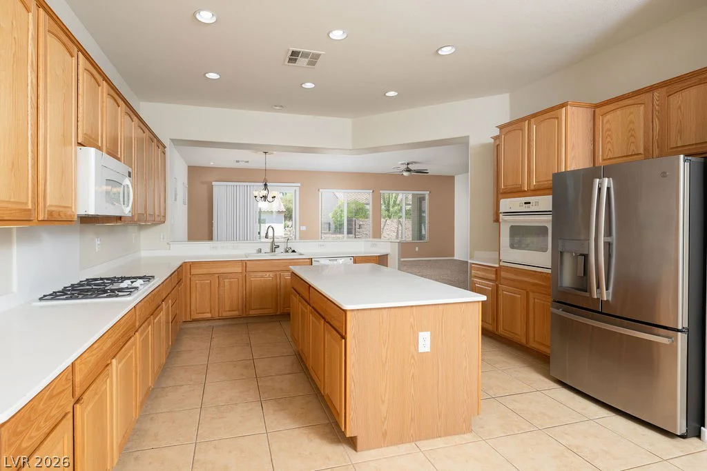 2084 Clearwater Lake, Henderson, NV 89044