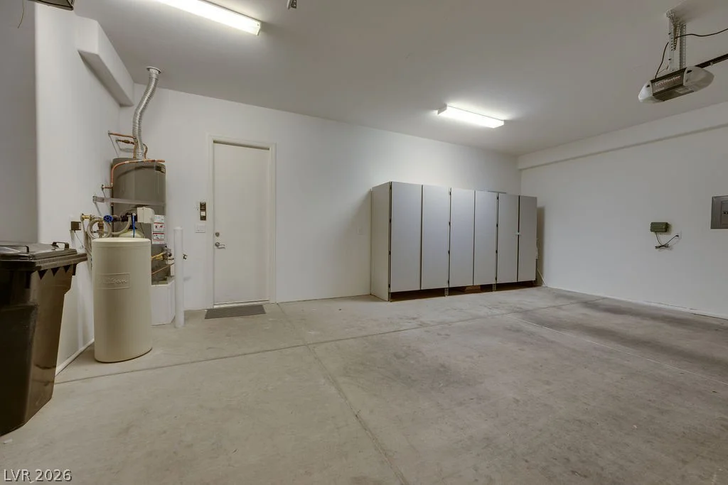 2084 Clearwater Lake, Henderson, NV 89044