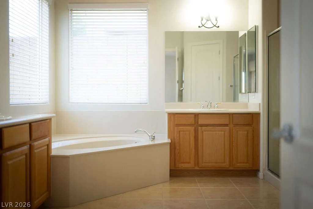 2084 Clearwater Lake, Henderson, NV 89044