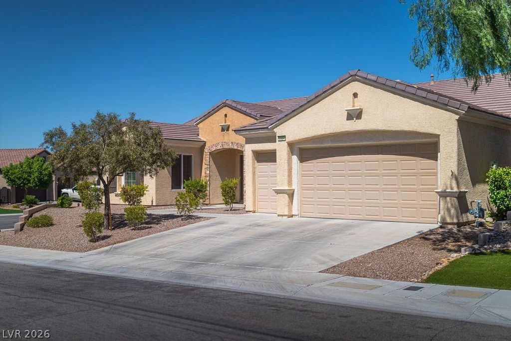 2084 Clearwater Lake, Henderson, NV 89044