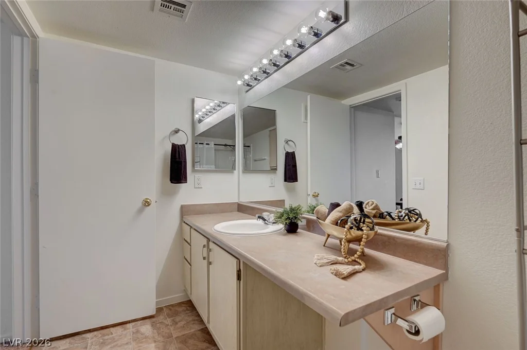 555 Silverado Ranch, Las Vegas, NV 89183