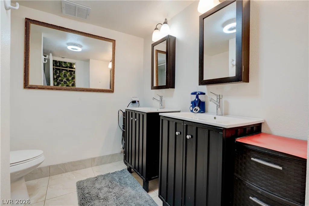 205 HARMON, Las Vegas, NV 89169