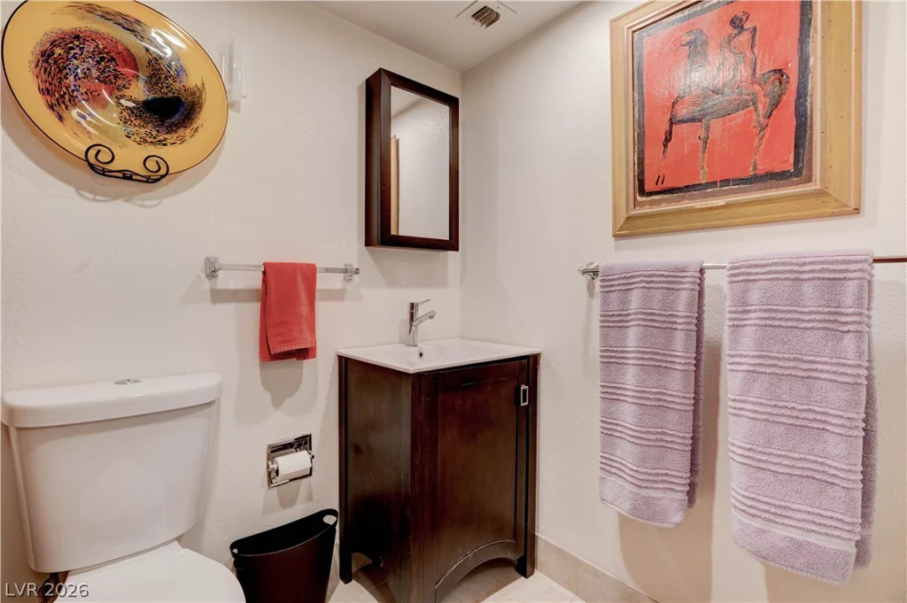 205 HARMON, Las Vegas, NV 89169