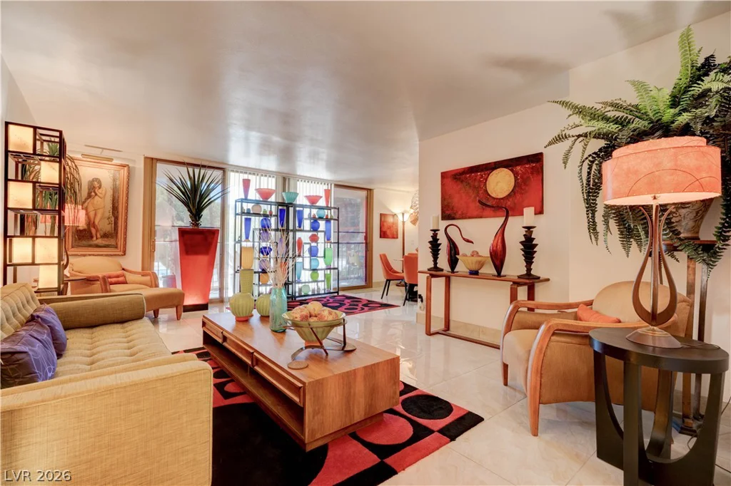 205 HARMON, Las Vegas, NV 89169