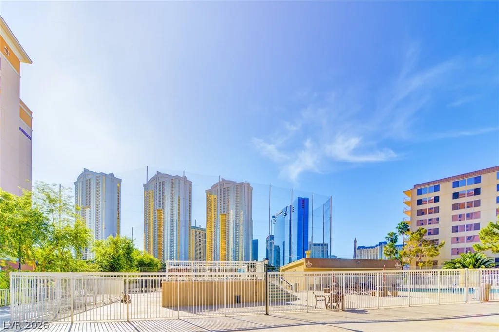 205 HARMON, Las Vegas, NV 89169