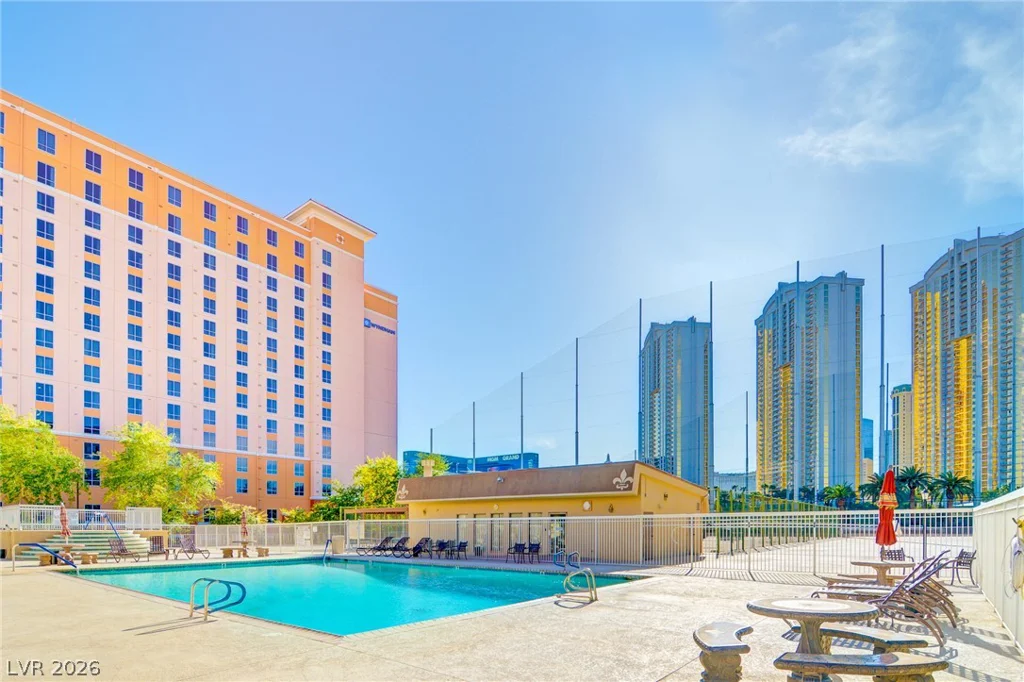 205 HARMON, Las Vegas, NV 89169